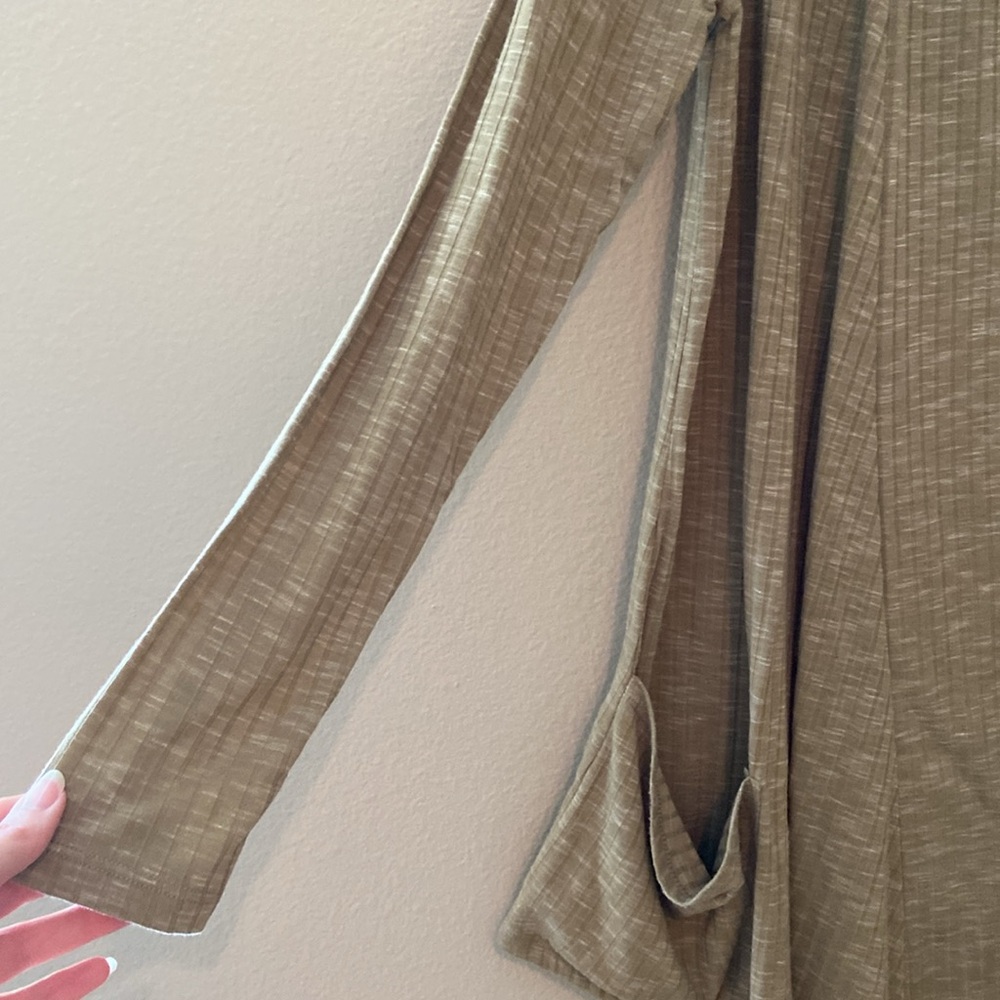 Lisa Rinna Long Sleeve Lightweight Green Heathered Open Cardigan with Pockets - Picture 6 of 11
